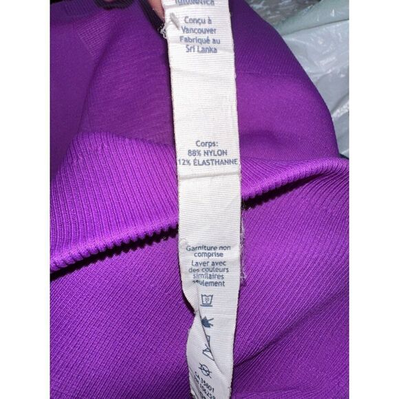 Lululemon Zone in Crop Purple Leggings Size 6 - Picture 14 of 15